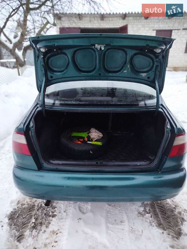 Седан Daewoo Lanos 2005 в Ровно
