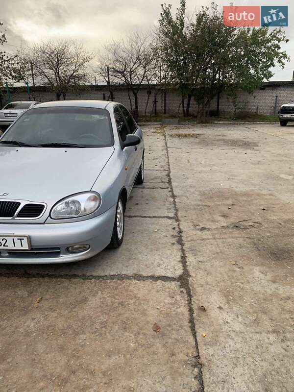 Седан Daewoo Lanos 2005 в Вараше