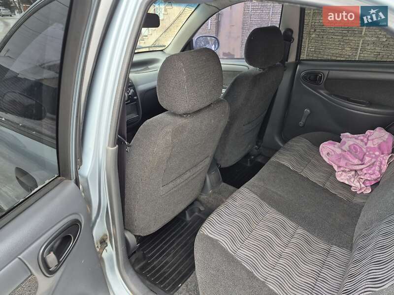 Седан Daewoo Lanos 2012 в Василькові