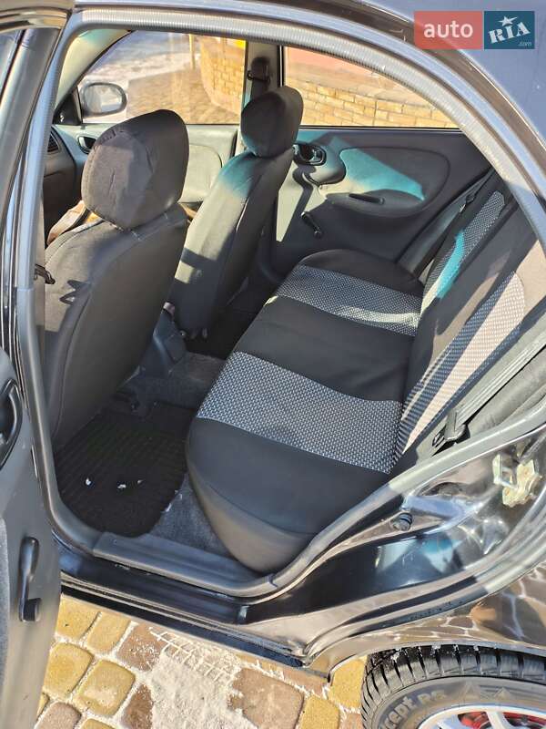 Хетчбек Daewoo Lanos 2006 в Запоріжжі