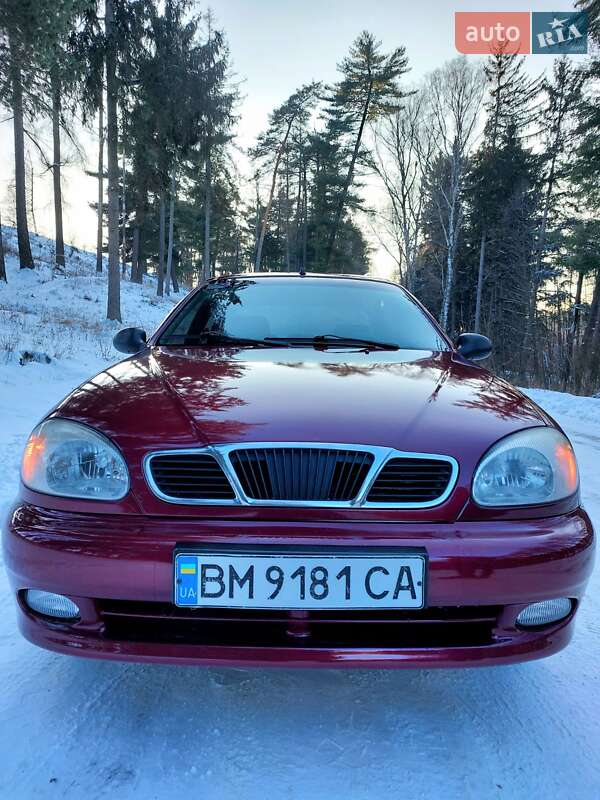 Седан Daewoo Lanos 2009 в Тростянці