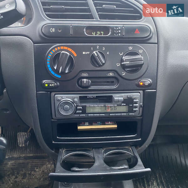 Седан Daewoo Lanos 2005 в Львове