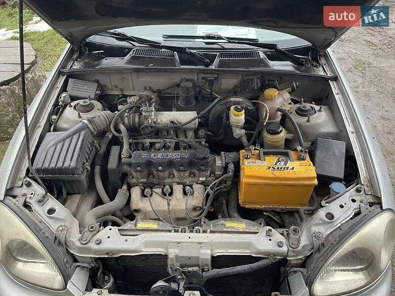 Седан Daewoo Lanos 2004 в Мукачево