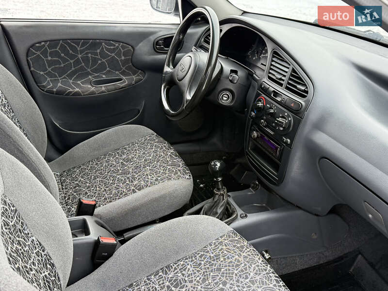 Седан Daewoo Lanos 2003 в Києві