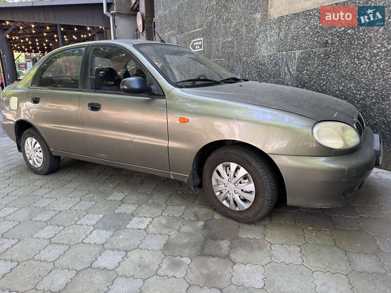 2005 Daewoo Lanos, VIN Y6DTF69YD5W241830:plate — фото 1 (autoria)