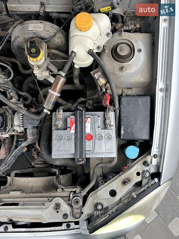 Седан Daewoo Lanos 2003 в Запорожье