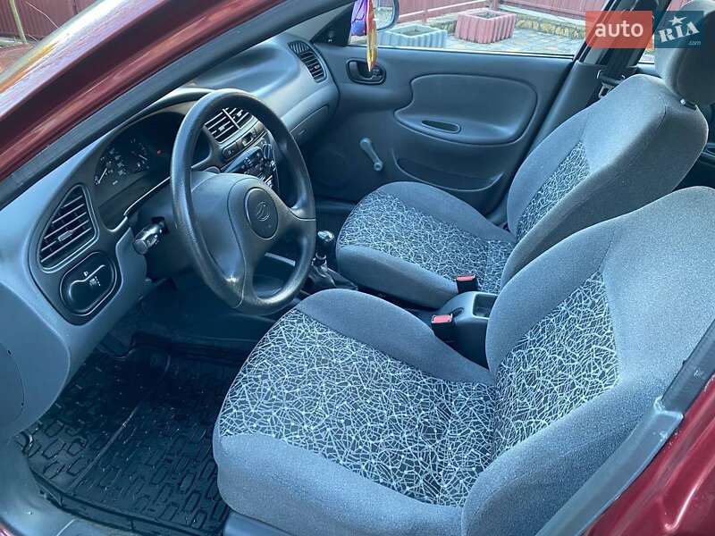 Седан Daewoo Lanos 2011 в Виннице