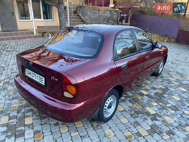 Седан Daewoo Lanos 2011 в Виннице