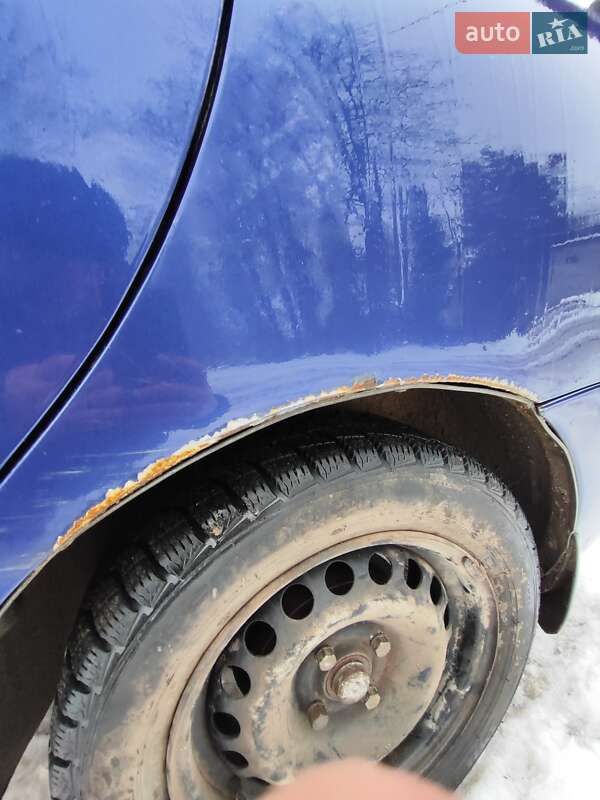 Седан Daewoo Lanos 1998 в Львові