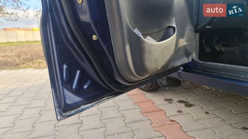 Седан Daewoo Lanos 2003 в Измаиле