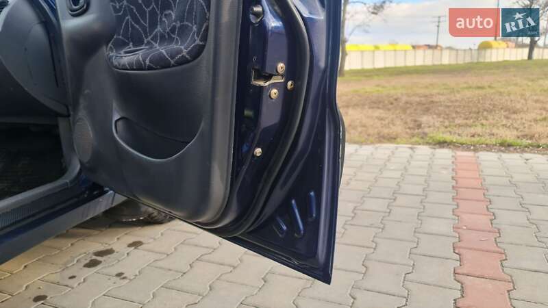 Седан Daewoo Lanos 2003 в Измаиле