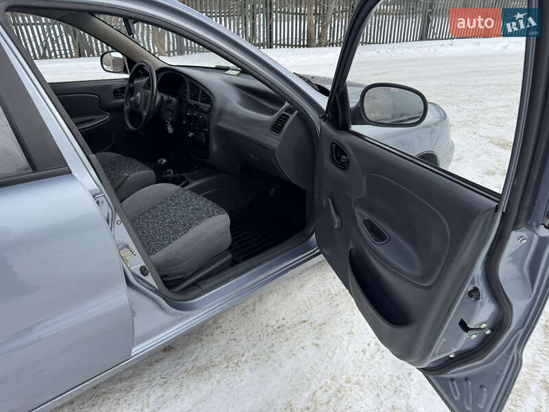 Седан Daewoo Lanos 2009 в Городищеві