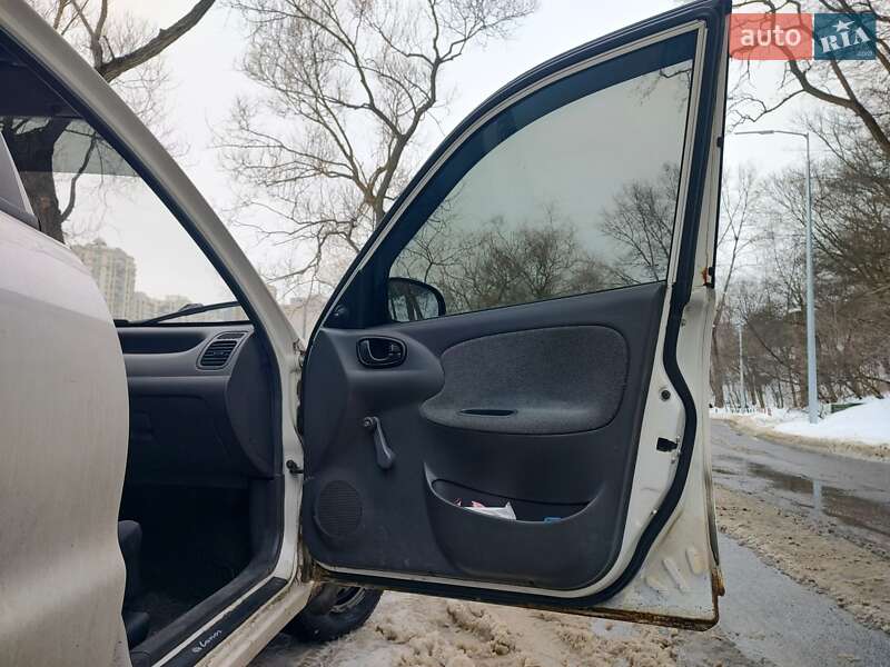 Седан Daewoo Lanos 2008 в Киеве