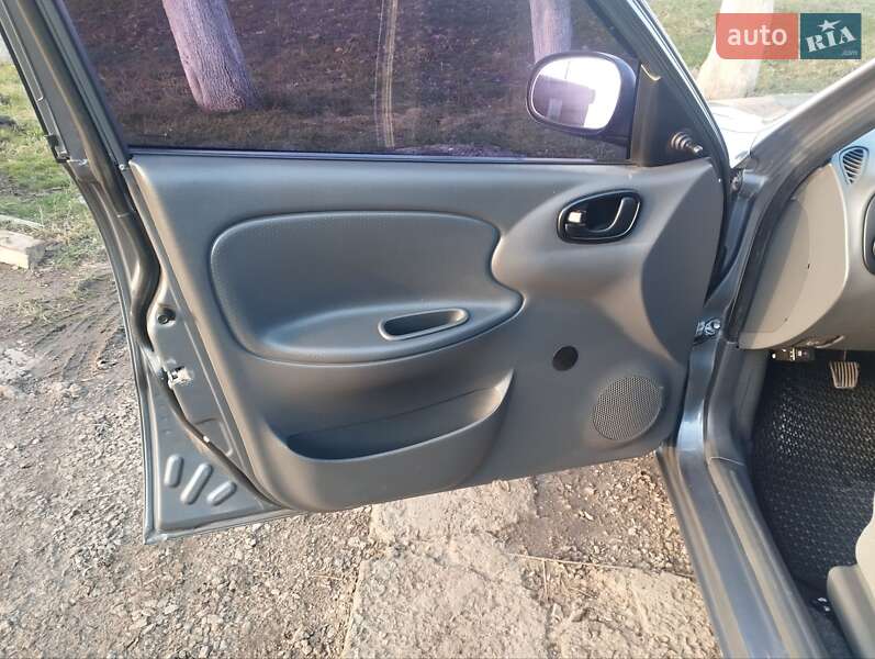 Седан Daewoo Lanos 2008 в Харкові