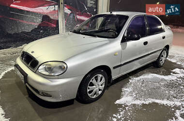 Седан Daewoo Lanos 2004 в Ровно