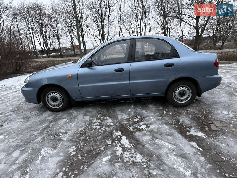 Седан Daewoo Lanos 2008 в Миргороді