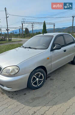 Седан Daewoo Lanos 2003 в Великом Березном