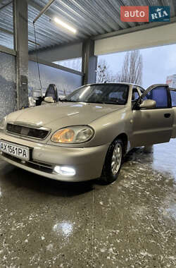 Седан Daewoo Lanos 2004 в Харькове