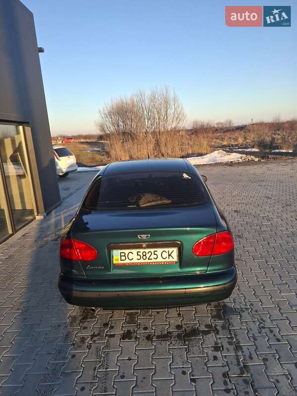 Седан Daewoo Lanos 2005 в Комарному