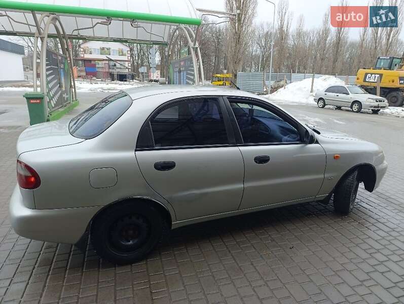 Седан Daewoo Lanos 2004 в Кропивницькому