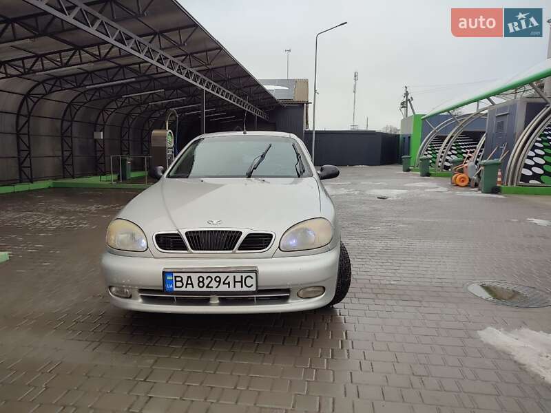 Седан Daewoo Lanos 2004 в Кропивницькому