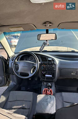 Седан Daewoo Lanos 2002 в Харькове