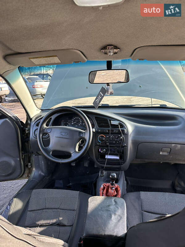 Седан Daewoo Lanos 2002 в Харькове