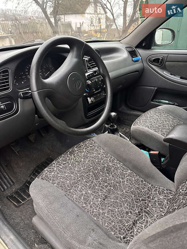 Хетчбек Daewoo Lanos 2011 в Золотоноші