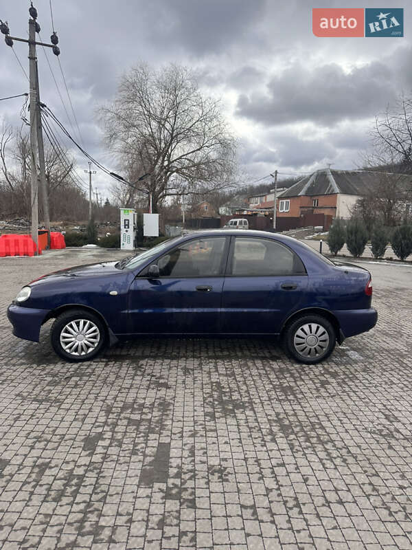 Седан Daewoo Lanos 2001 в Полтаві