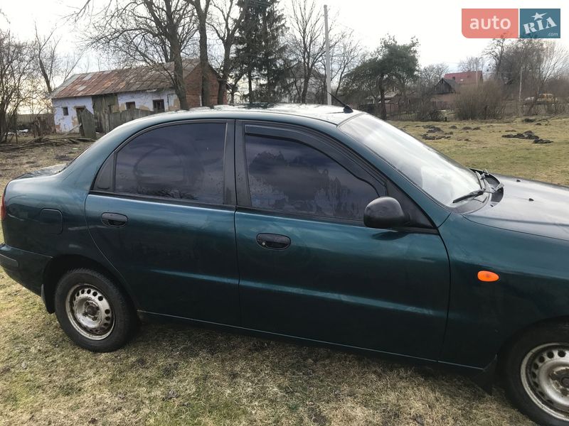 Седан Daewoo Lanos 2004 в Львове
