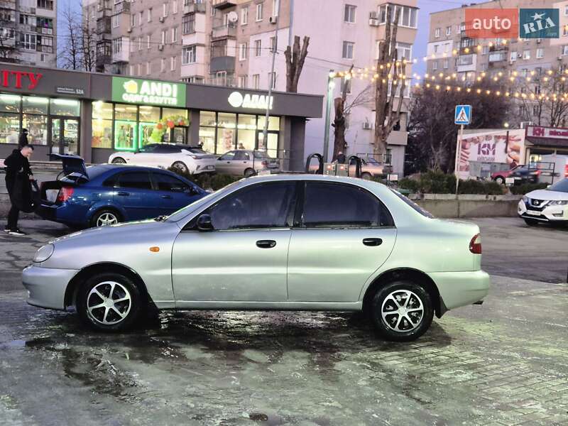 Седан Daewoo Lanos 2006 в Дніпрі