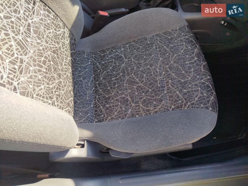 Седан Daewoo Lanos 2004 в Львове