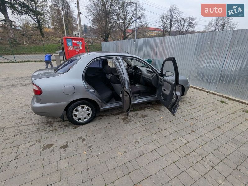 Седан Daewoo Lanos 2008 в Ужгороді