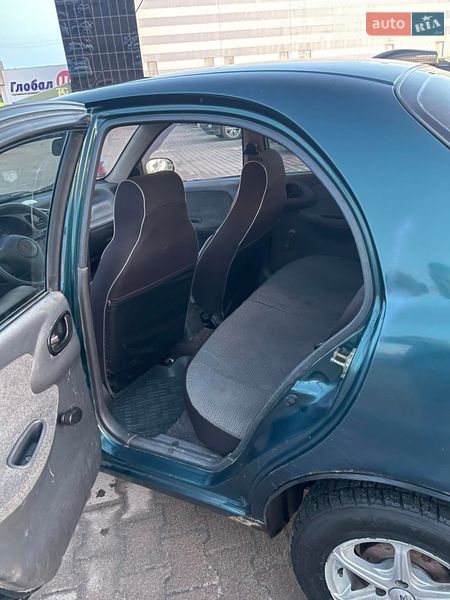 Седан Daewoo Lanos 2004 в Житомире