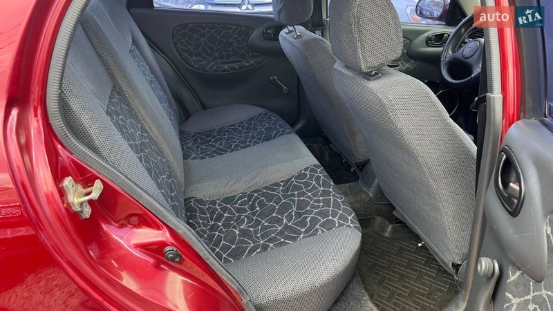 Седан Daewoo Lanos 2003 в Полтаве