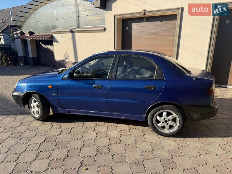 Седан Daewoo Lanos 2003 в Дніпрі