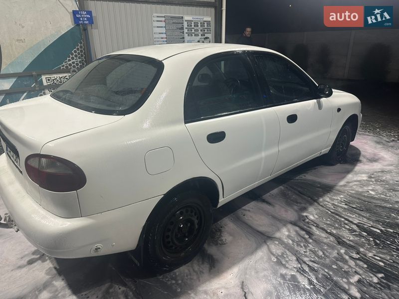 Седан Daewoo Lanos 1998 в Городище