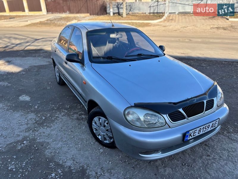 Седан Daewoo Lanos 2004 в Синельниково