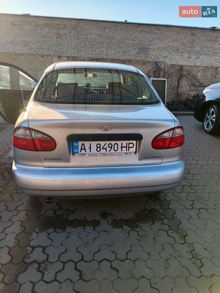 Седан Daewoo Lanos 2001 в Киеве
