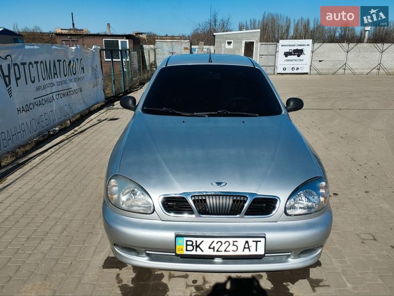 Седан Daewoo Lanos 2002 в Херсоні