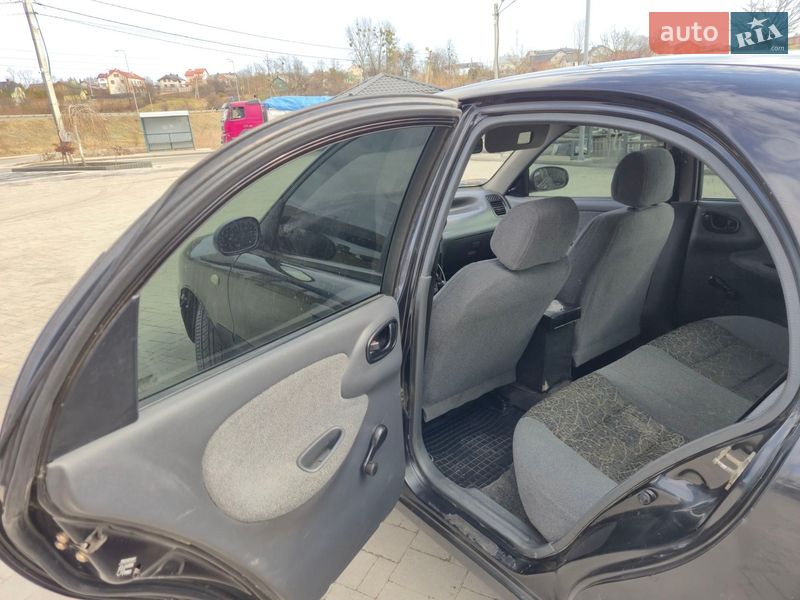 Седан Daewoo Lanos 2006 в Львове