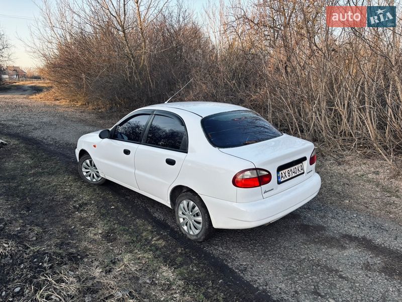 Седан Daewoo Lanos 2003 в Первомайську