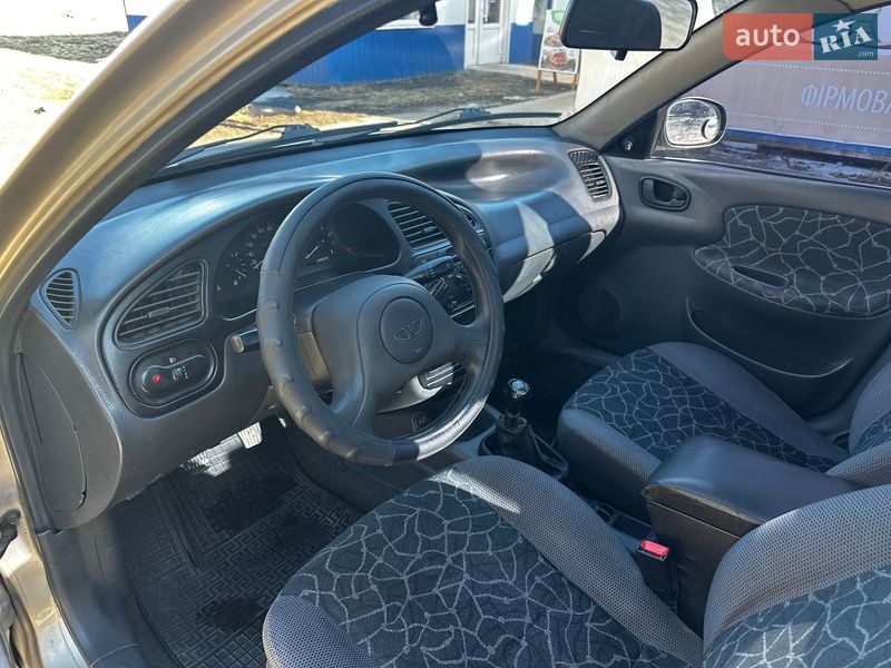 Седан Daewoo Lanos 2004 в Полтаві