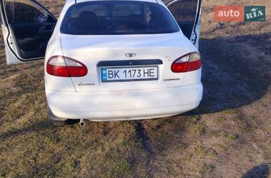 Седан Daewoo Lanos 2003 в Почаеве