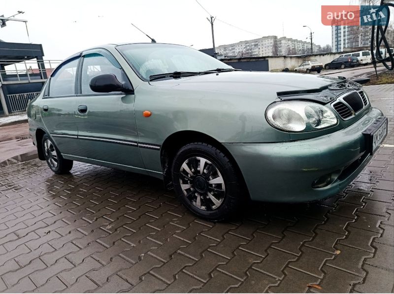 Седан Daewoo Lanos 2010 в Житомире