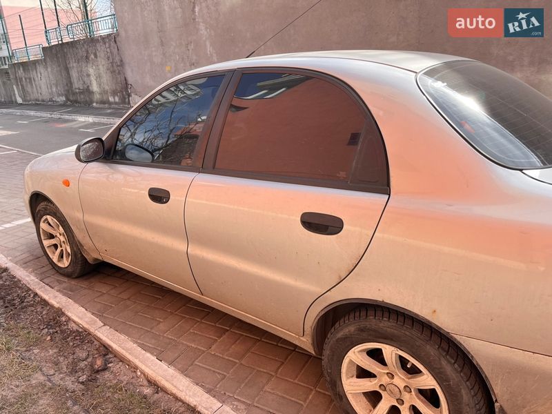 Седан Daewoo Lanos 2005 в Киеве