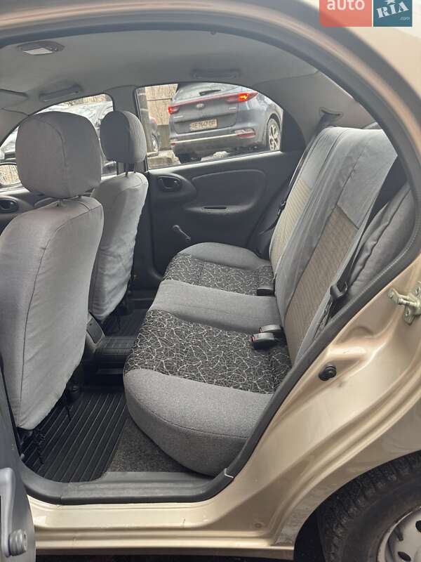 Седан Daewoo Lanos 2008 в Днепре