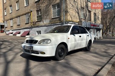Седан Daewoo Lanos 2001 в Киеве