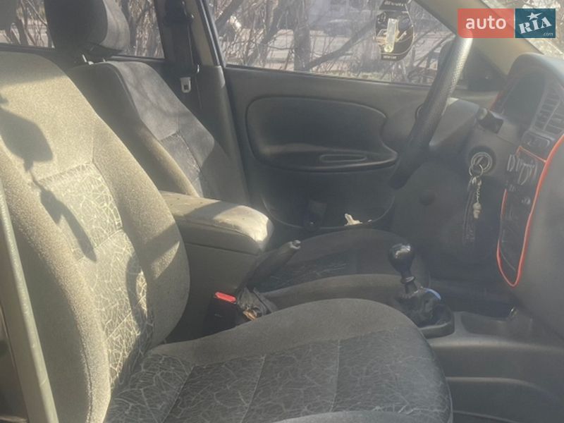 Седан Daewoo Lanos 2006 в Києві