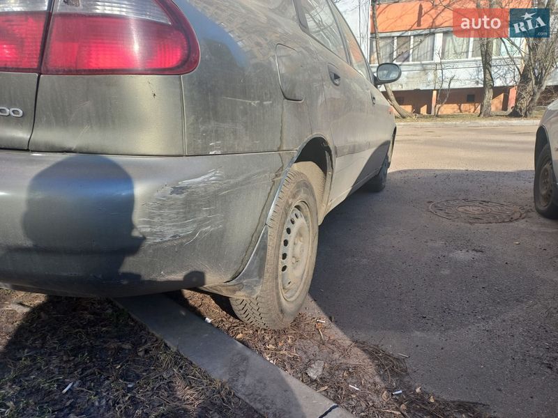 Седан Daewoo Lanos 2003 в Киеве